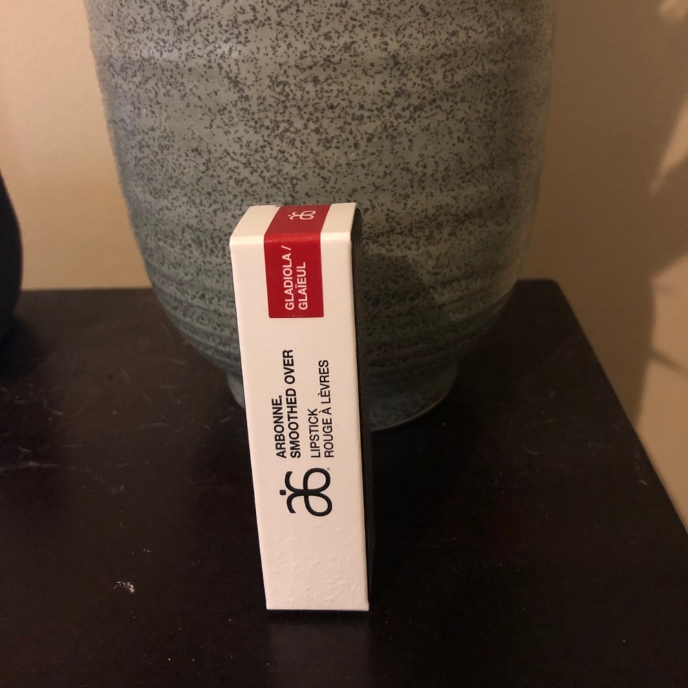 Arbonne lipstick Gladiola